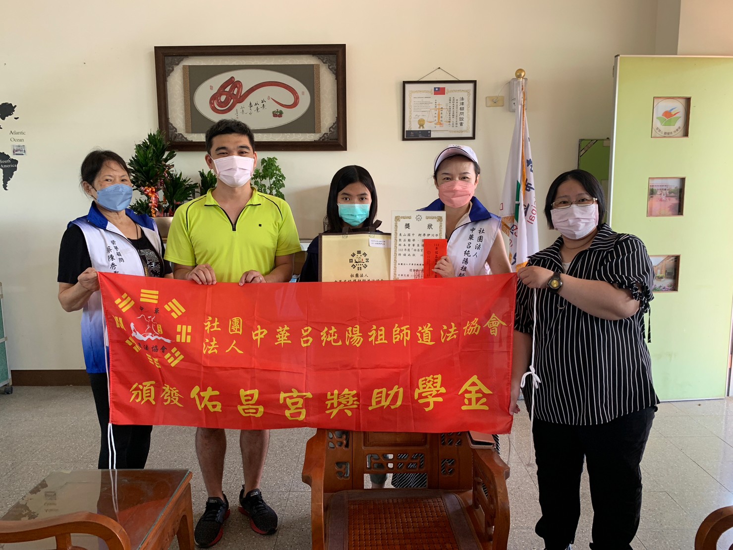 112年獎助學金頒發典禮 照片 4
